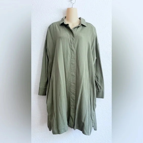 green emerald velvet dress LONG OLIVE GREEN DRESS WITH CAPE